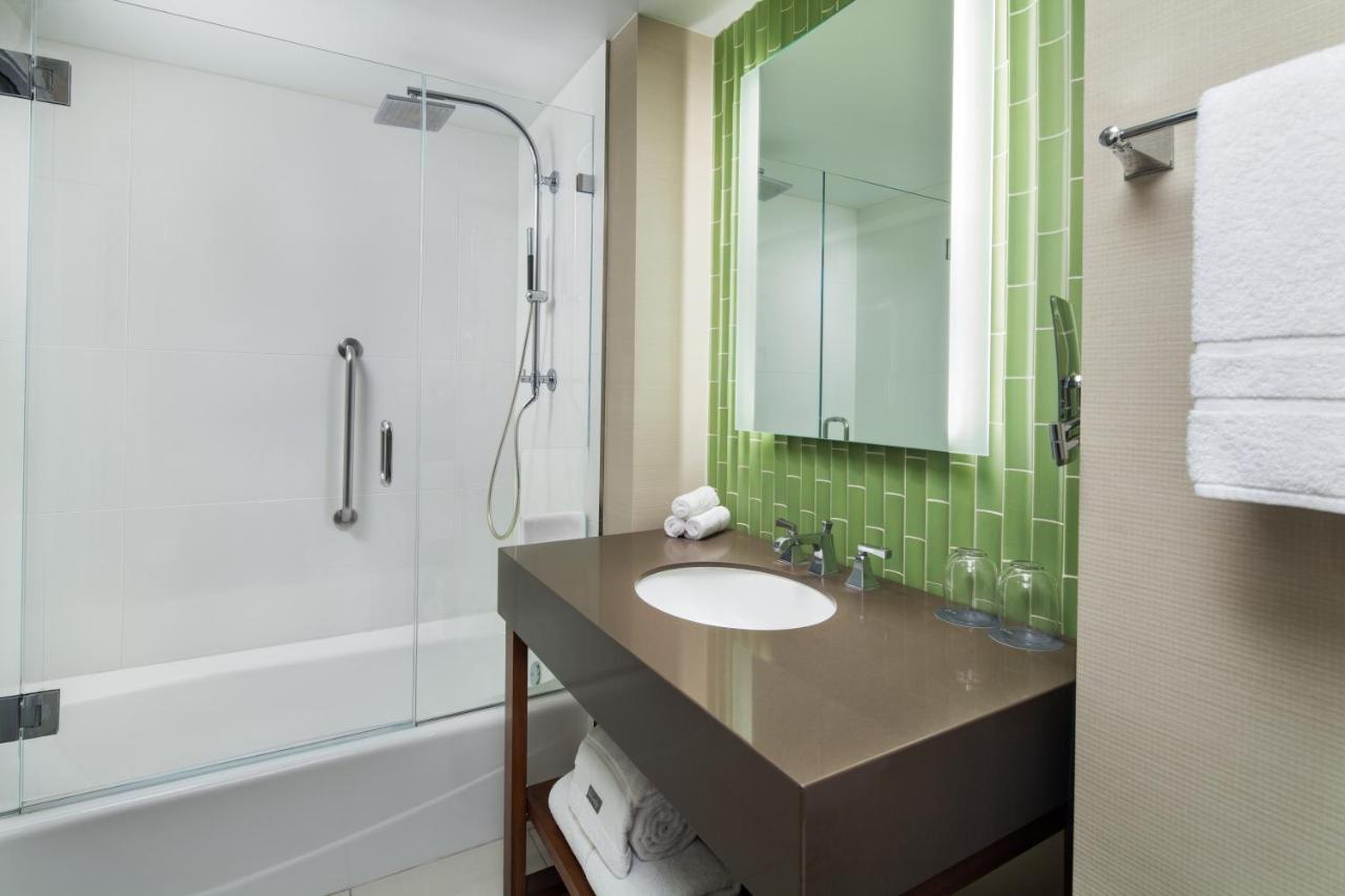 Traditional Guest room 2 Queen,1613414131:JPEG