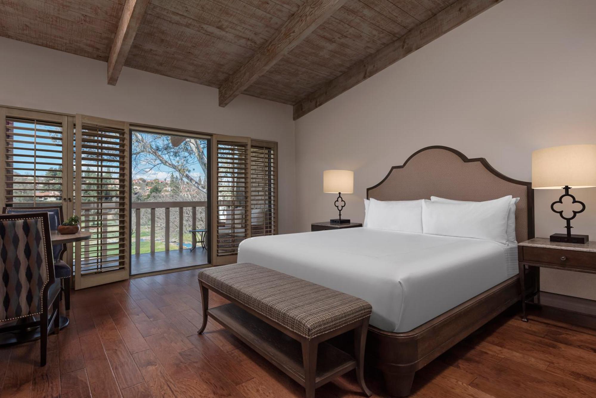 Premium Room Golf or Spa View One,1327535348:JPEG
