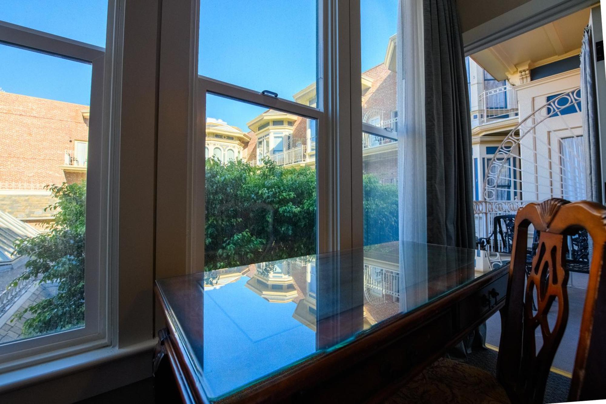 1 King Bed with Balcony,1543776448:JPEG