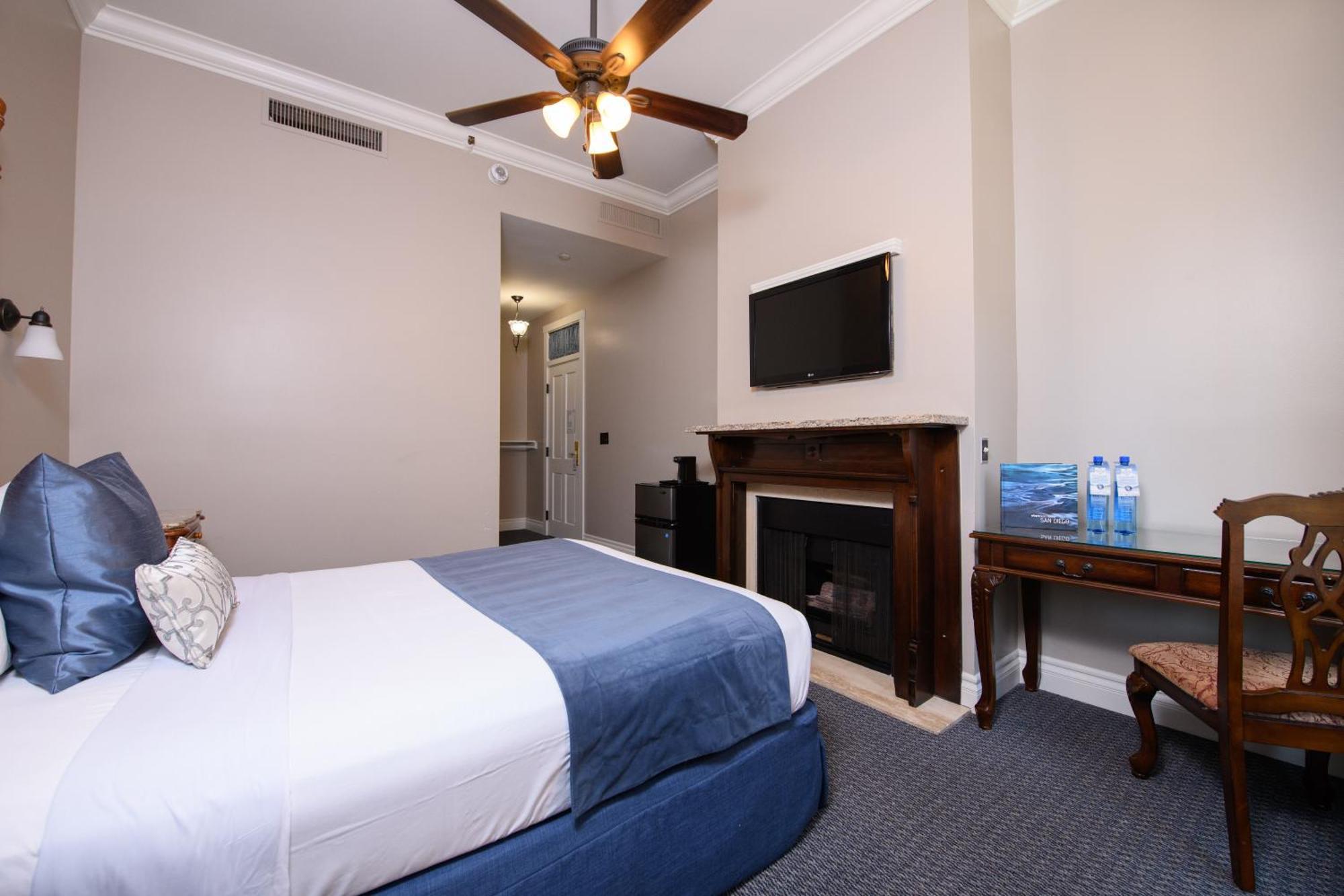Queen Room - Disability Access,1543774129:JPEG