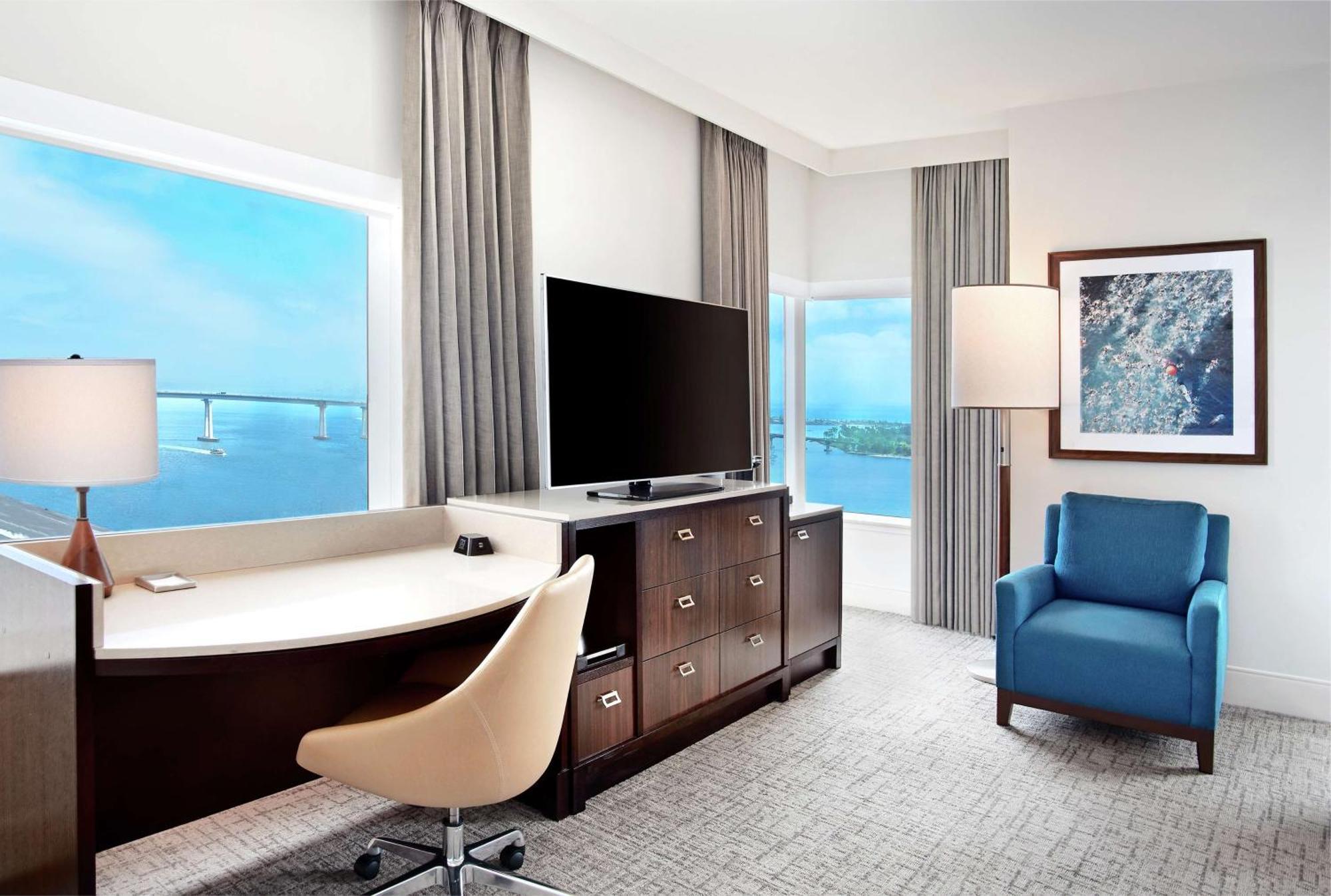 Premium Corner Queen Room Two Queen Beds,1552289929:JPEG