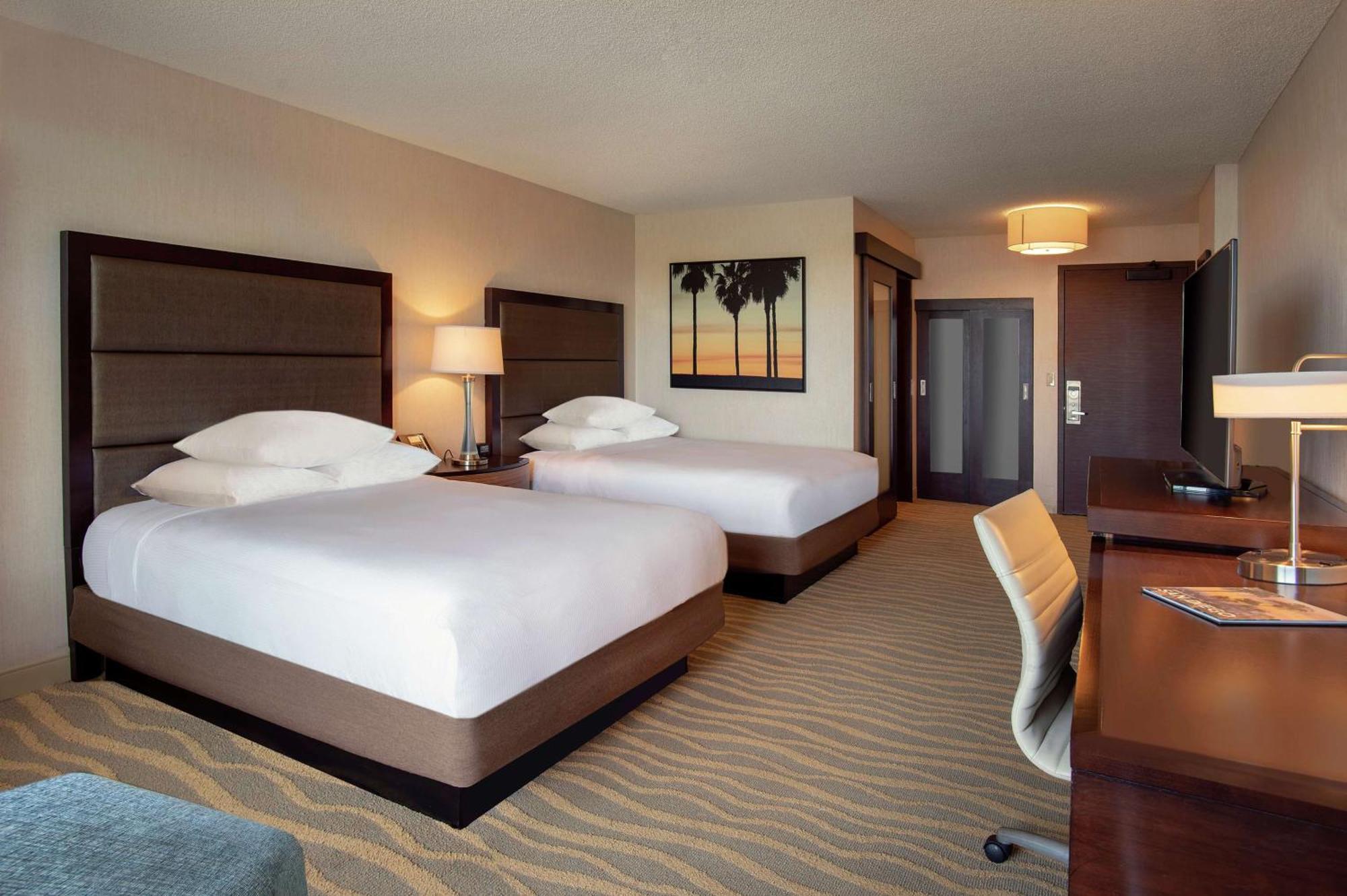 Deluxe Queen Room with Two Queen Beds