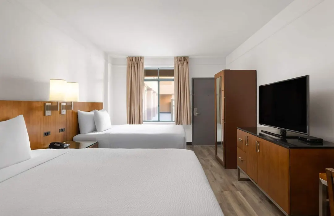 Ramada Suites By Wyndham San Diego Hotel Circle Area-1